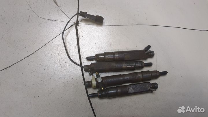 Форсунка топливная Audi A4 (B5), 1996