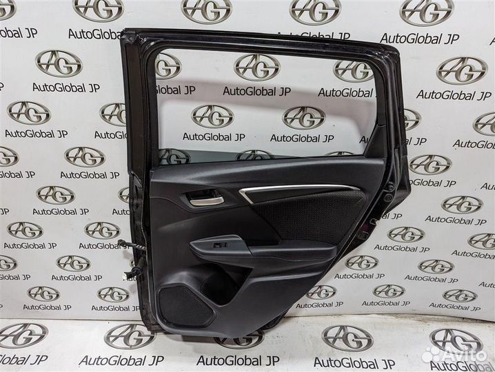 Дверь задняя правая Honda Fit