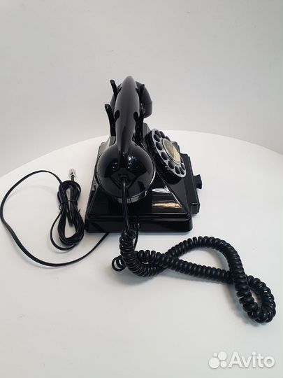 Телефон ретро