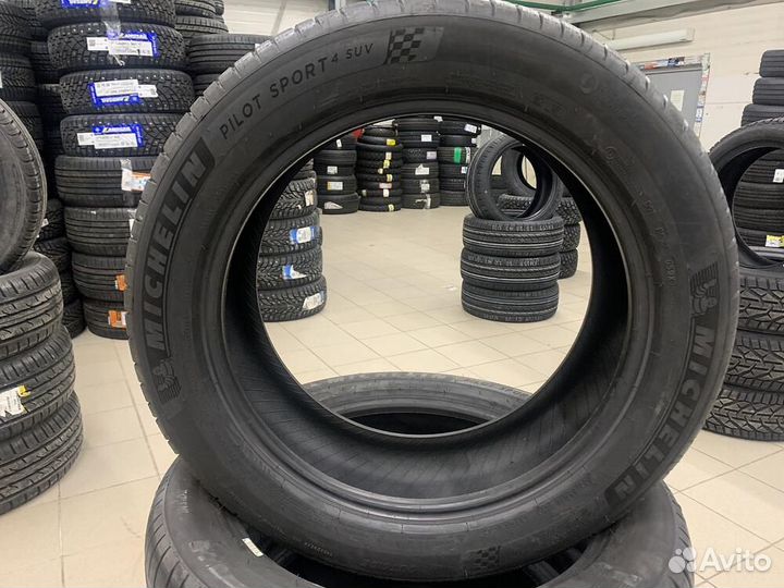 Michelin Pilot Sport 4 SUV 295/35 R21 107