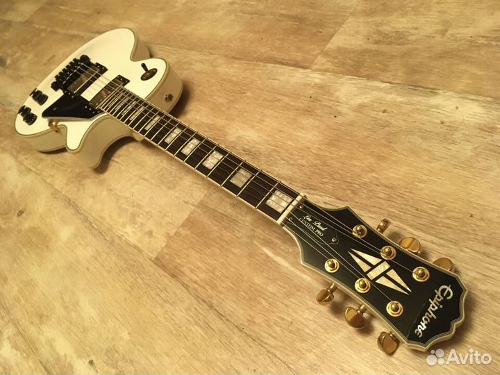 Электрогитара Epiphone Les Paul Custom Pro