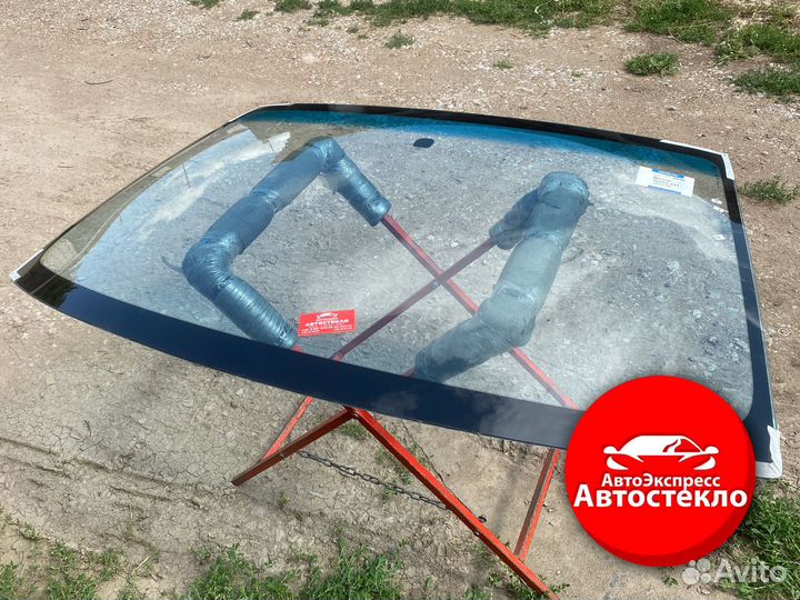 Лобовое стекло Nissan Teana J31