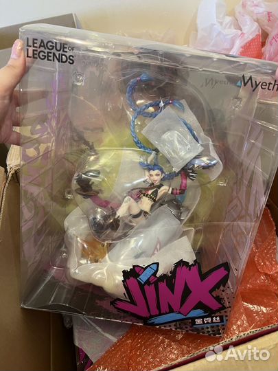 Джинкс фигурка 2шт + бокс кола