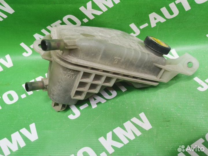 Бачок расширительный Toyota Auris 1