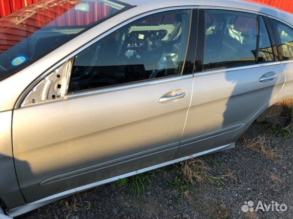Дверь Mercedes R-Class W251 272.967 2006