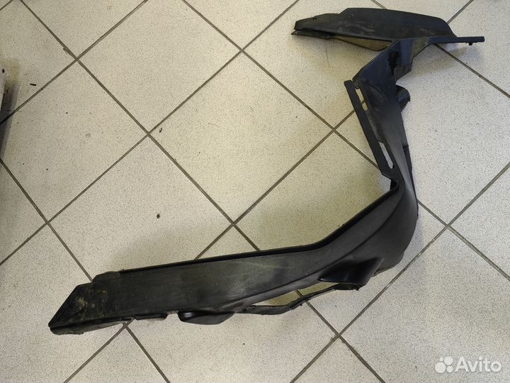 Нижняя боковина BRP ski-doo Summit