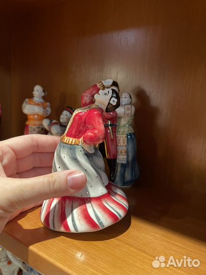 Фарфоровые статуэтки