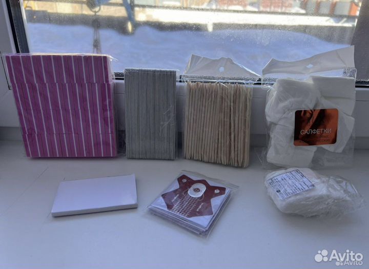 Стерилизатор, расходники для маникюра