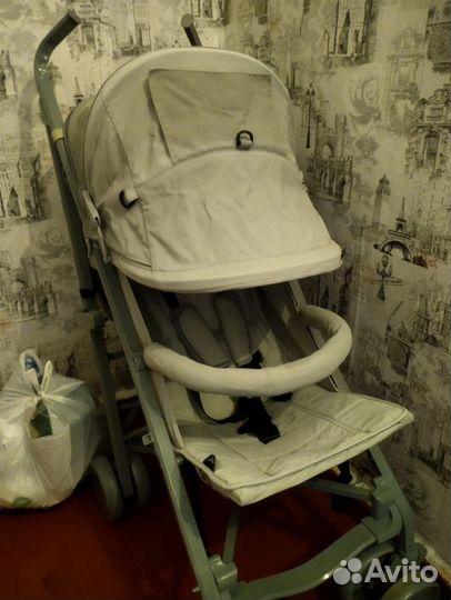 Прогулочная коляска трость