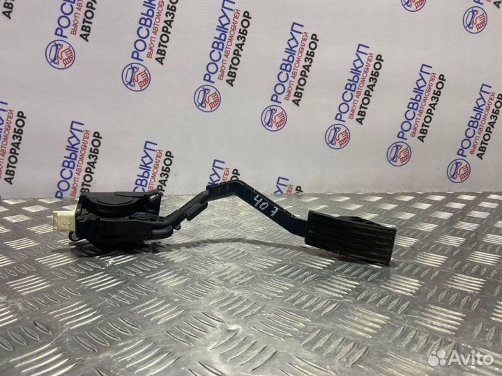 Педаль газа Peugeot 407