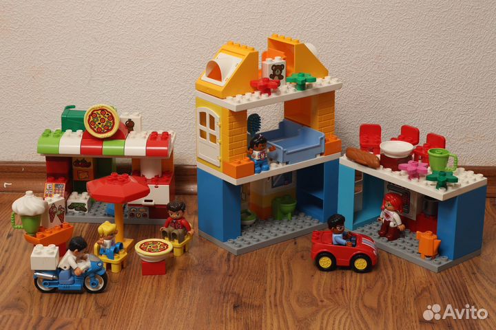 Lego duplo my town 2 набора