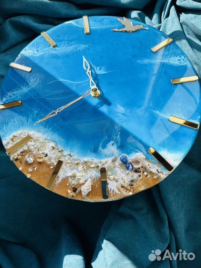 Часы из эпоксидной смолы