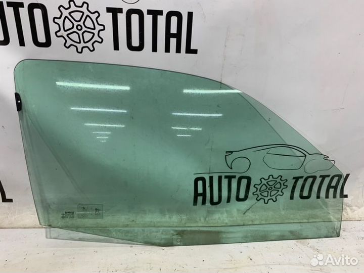Стекло левое Renault Clio хэтбек 2001