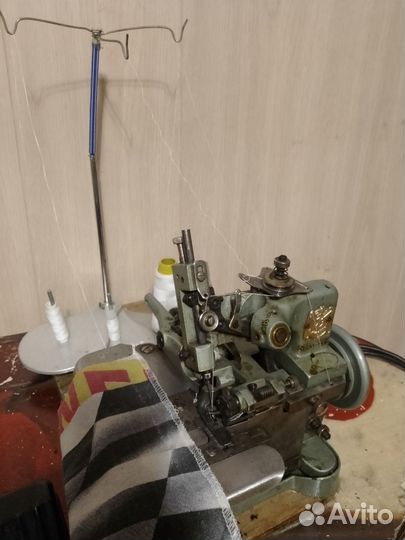 Промышленный оверлок 3-х ниточный 51 класс