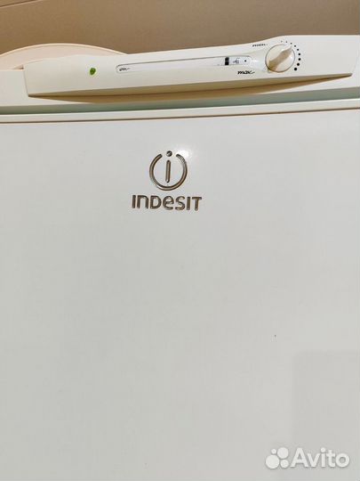 Холодильник indesit