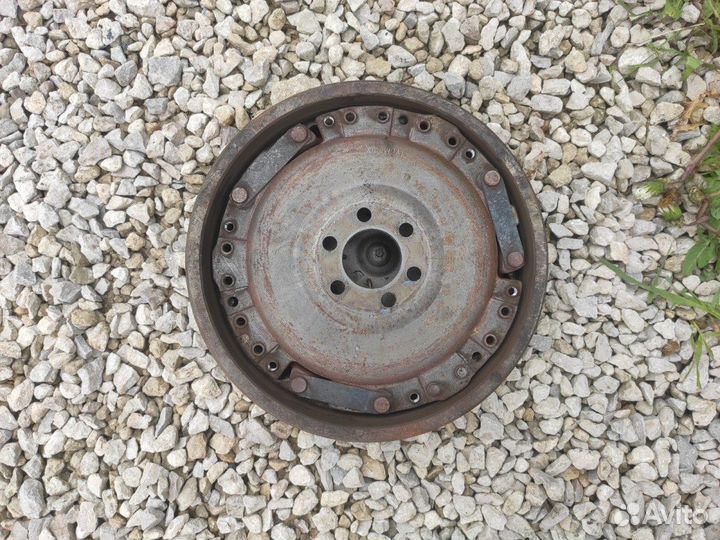 Маховик Volkswagen Golf 4 1.4