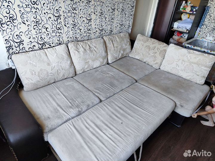 Угловой диван б/у