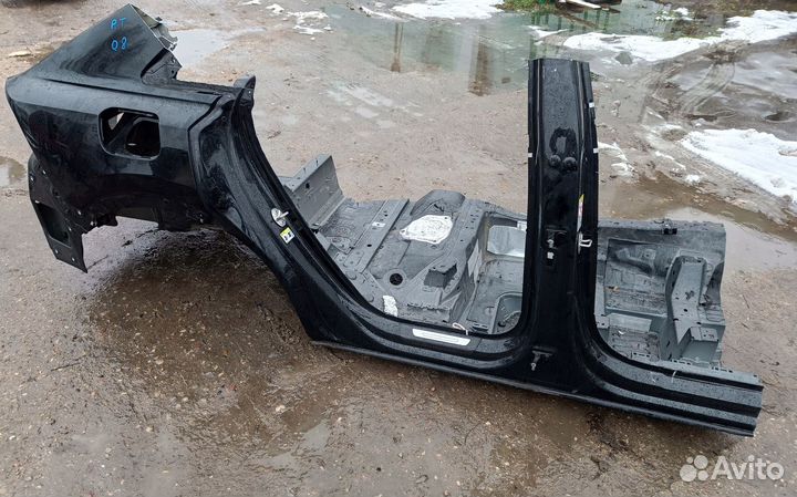 Боковина правая audi q8