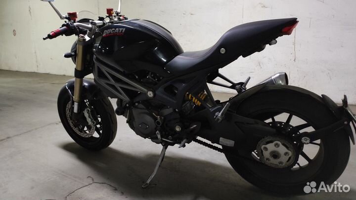 Ducati Monster 1100 evo