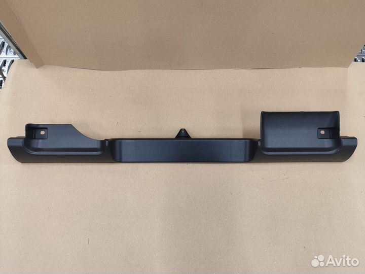 Уплотнитель стекла лобового пластиковый средний Pr