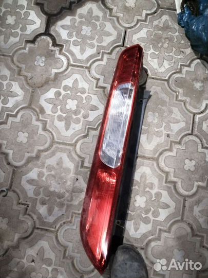 Фонарь левый Форд Фокус 2 хэтчбэк дорест