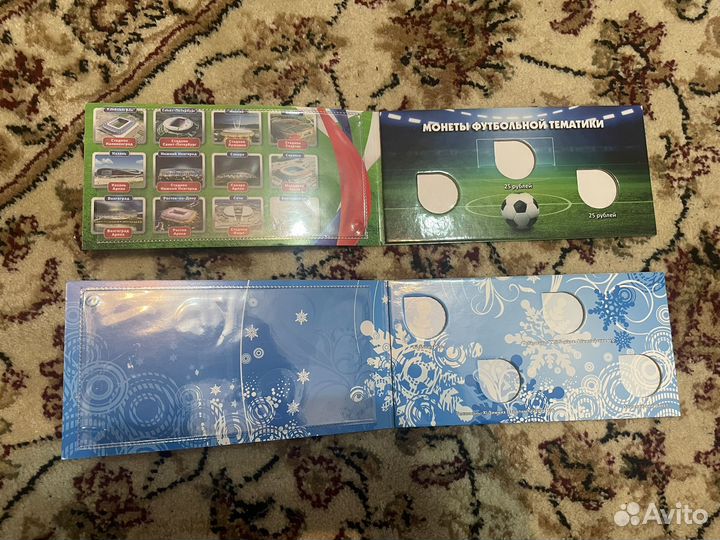 Продам альбомы для 25 рублевых монет