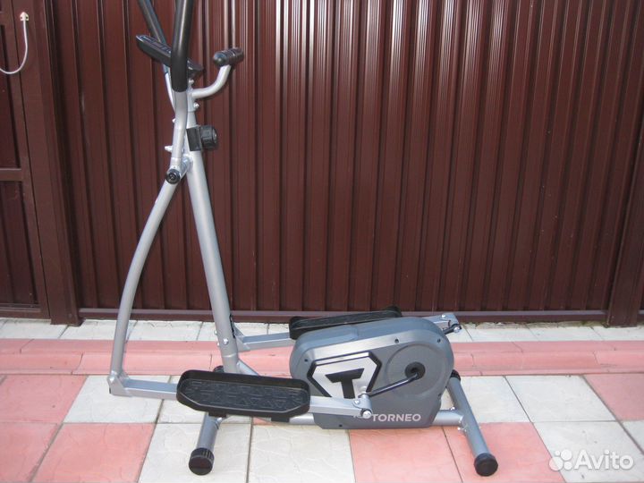 Эллиптический тренажер Torneo Vento C-218