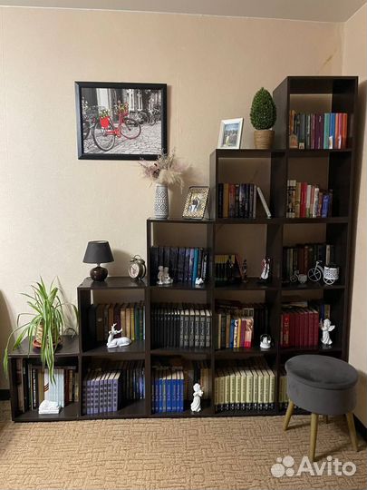 Книжная полка напольная