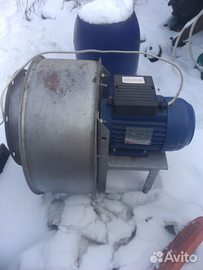 Вентилятор воздушный с электродвигателем