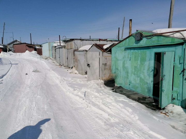 Гараж, > 30 м²