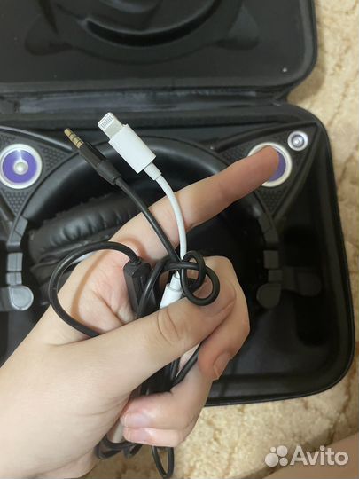 Наушники Brookstone