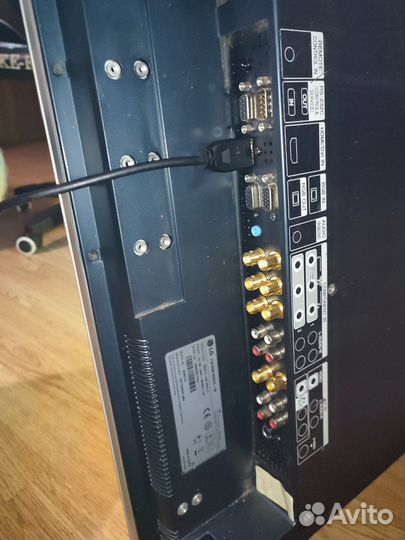 Монитор LG Flatron M3201C 32