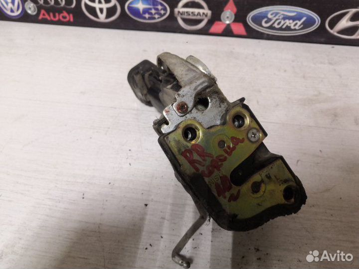 Замок двери задний правый Toyota Corolla AE110