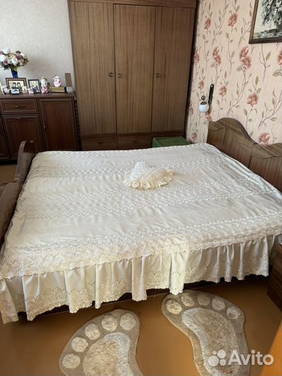 Спальный гарнитур бу