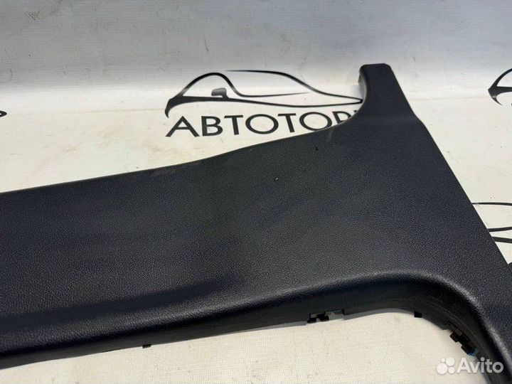 Обшивка стойки левая Mercedes-Benz Glk 350 X204