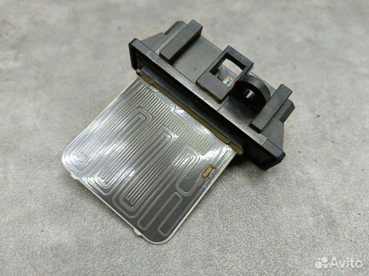 Резистор отопителя Nissan Almera N16 1.5 QG15 MT