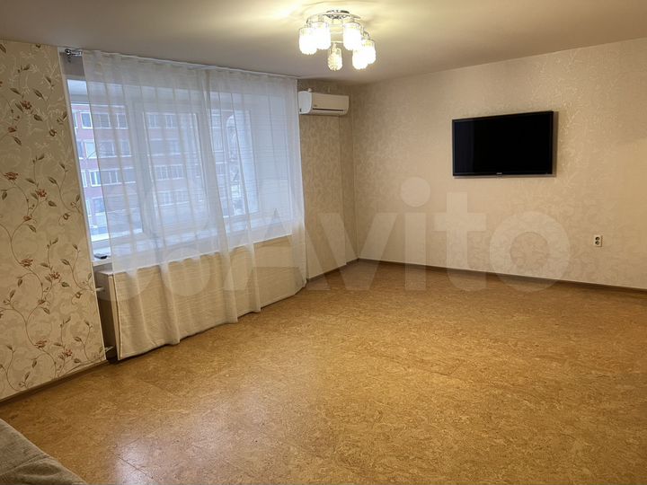 2-к. квартира, 72,9 м², 2/5 эт.