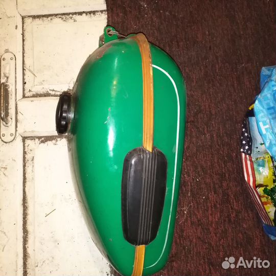 Двигатель К750. Продам бензобак на мотоцикл урал