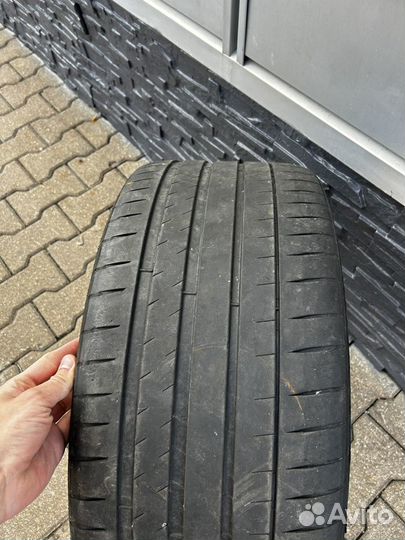 Michelin Pilot Sport 4 S 275/35 R22