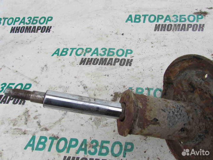 Кулак поворотный передний левый для Chevrolet Lano