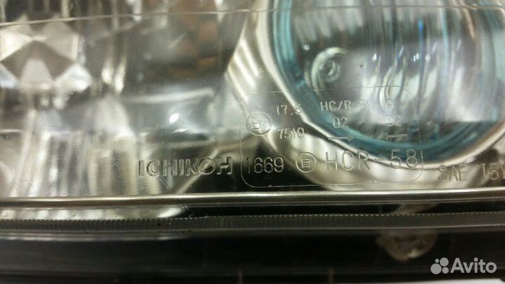 Фара правая Nissan X-Trail T30 2005