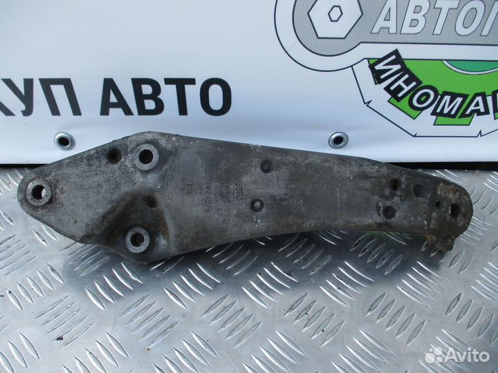 Кронштейн двигателя Volkswagen Transporter T3