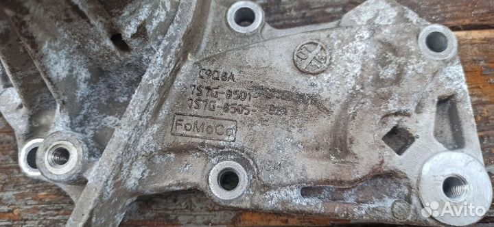 Водяная помпа ford focus 2 sida