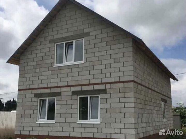 Бригада строителей