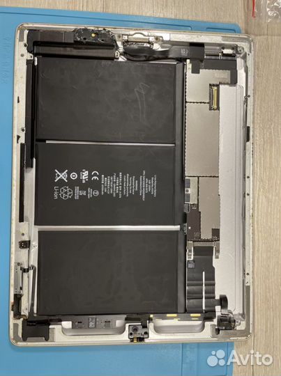iPad 2 корпус с внутренностями. На учетке