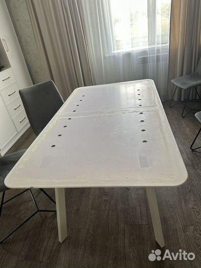 Кухонный стол