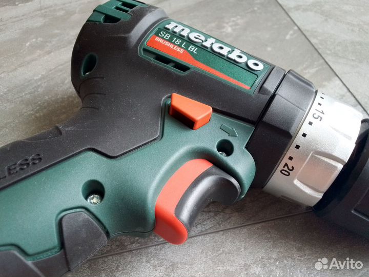 Шуруповерт ударный Metabo SB18 L BL