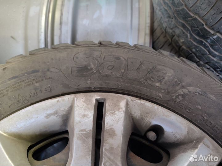 Sava Eskimo Stud 185/70 R14