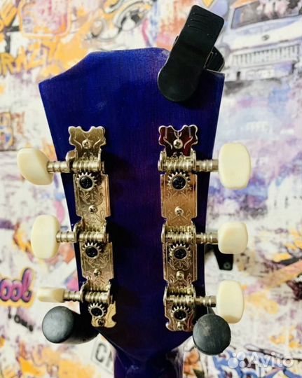 Акустическая гитара