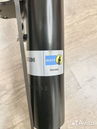 Амортизатор перед левый BMW F10 F11 F06 Bilstein